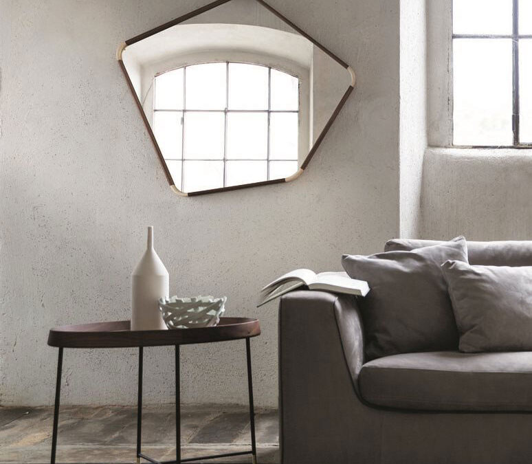 Decorare pareti soggiorno con specchi: idee e consigli