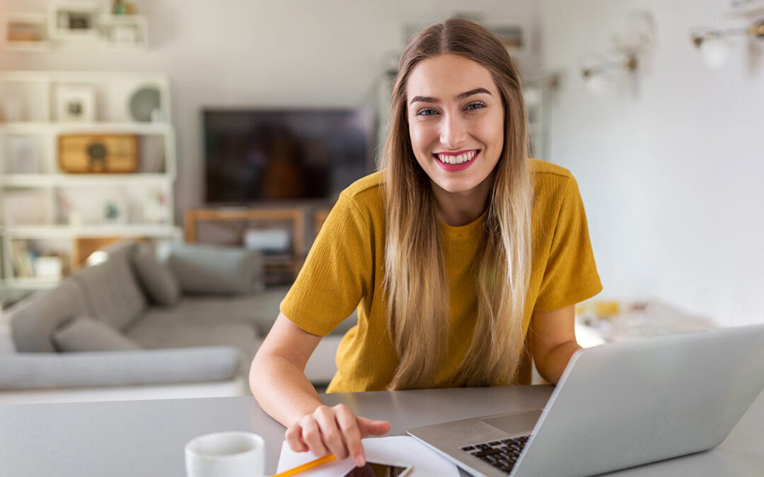 Come ricavare un angolo studio in soggiorno